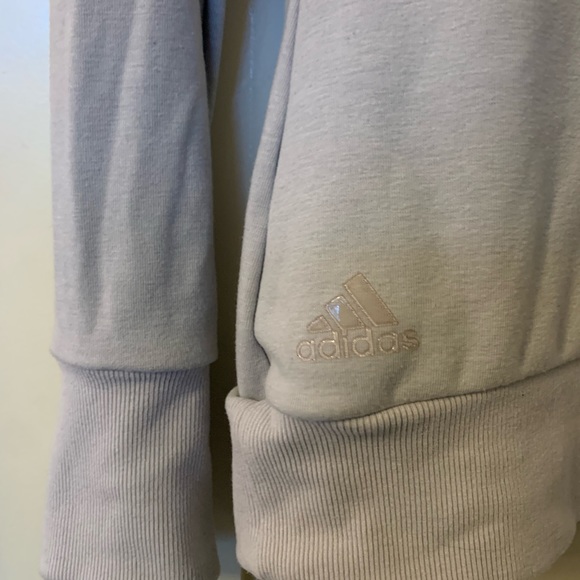 Light Grey Long-Sleeve Top - Picture 3 of 3